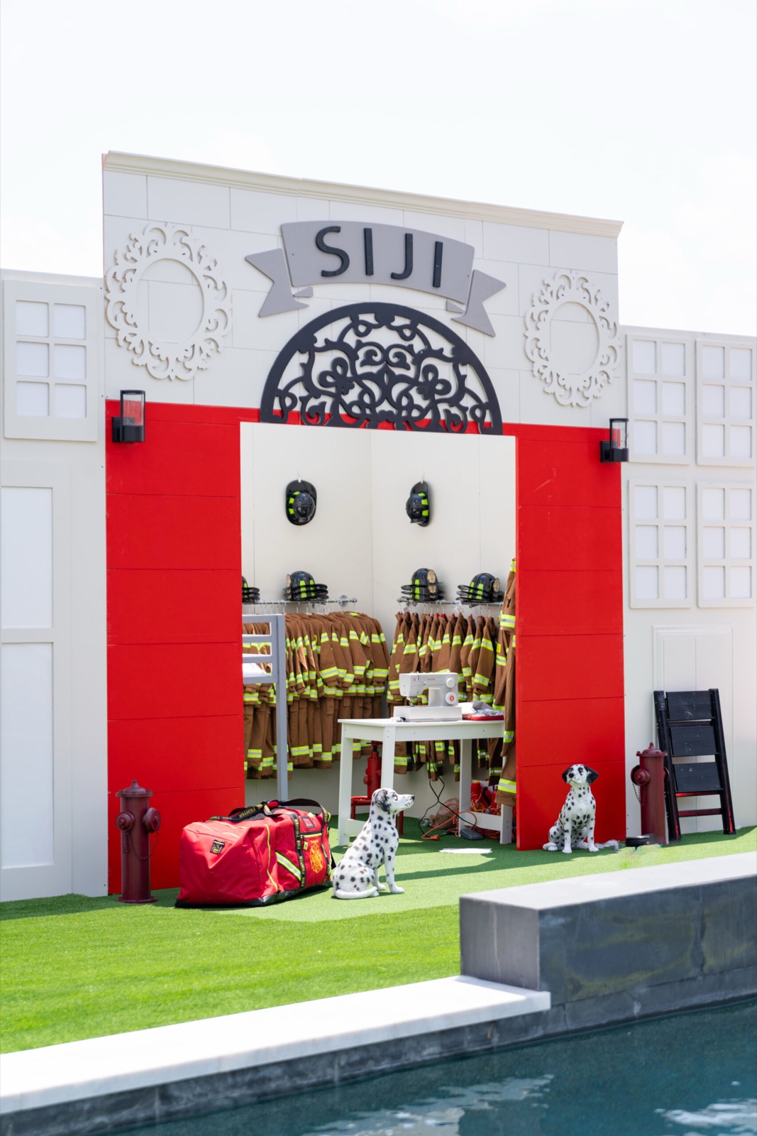 Siji Turns Five, entrance