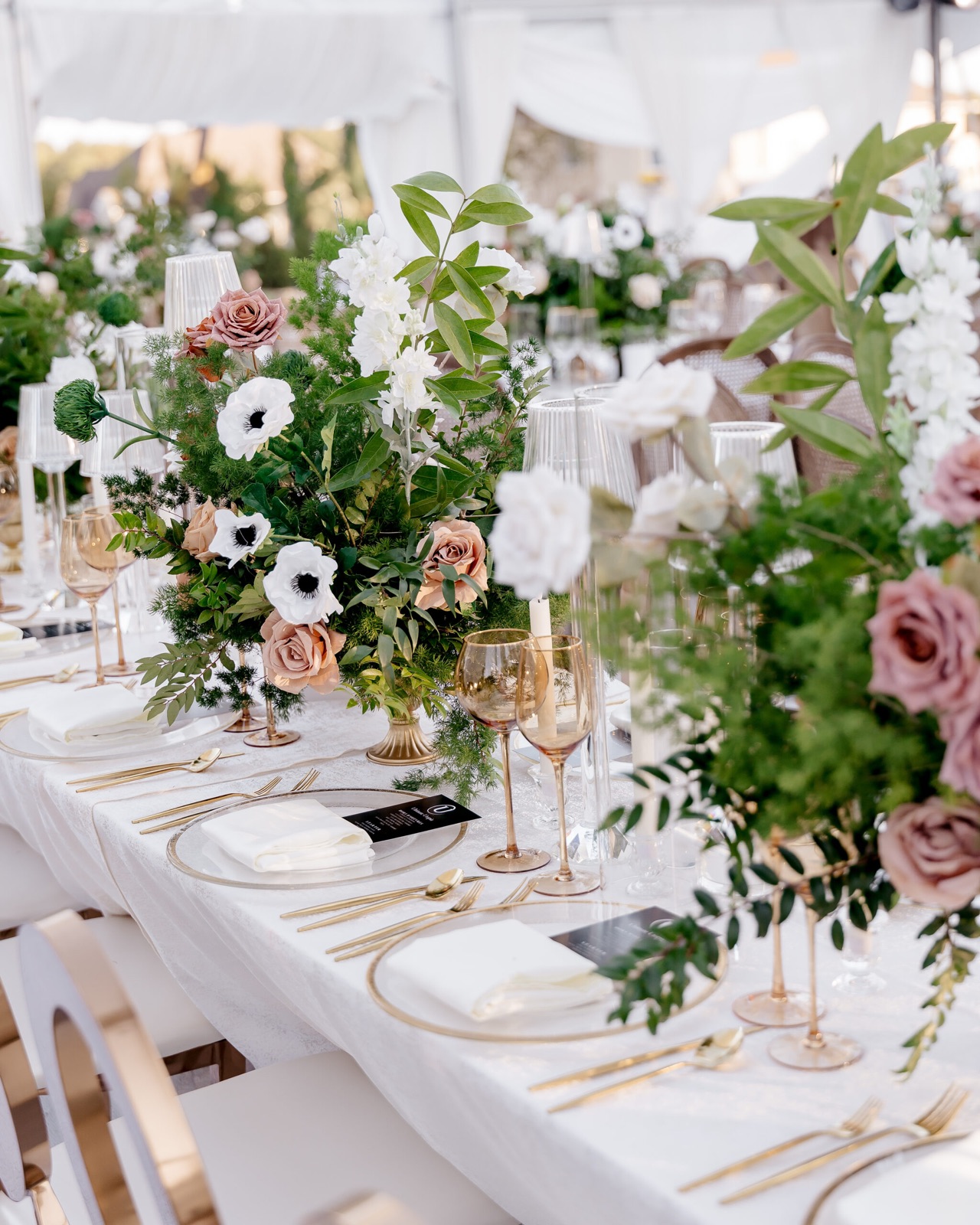 Garden rose centerpiece with candlelight